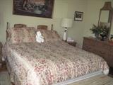 PECAN WOOD QUEEN BED