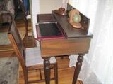 VINTAGE WOODEN MAHONANY DESK