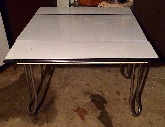 Vintage Enamel Top & Chrome Kitchen Table with Extenable Leaves 