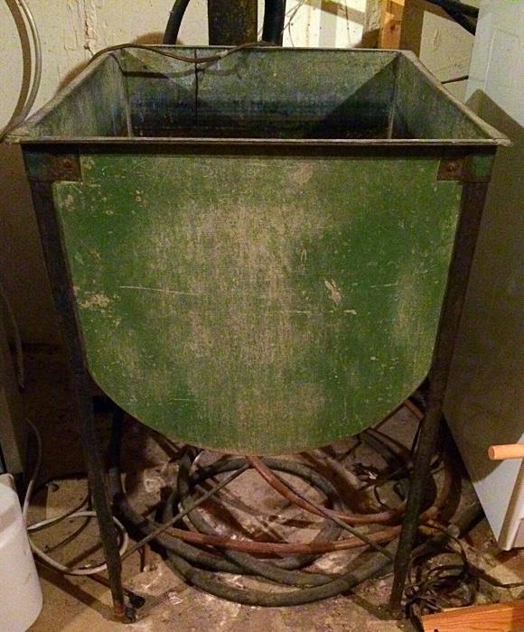 Vintage Galvanized Laundry Tub