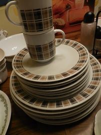 Mid Century Harmony House Plates. 2 cups