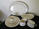 Lenox 37 pieces