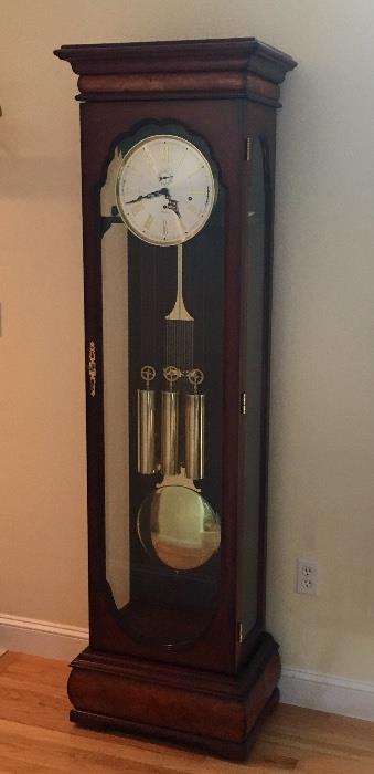 Wonderful medium sized grandfather clock. Three different chimes or, you can shut the chimes off.