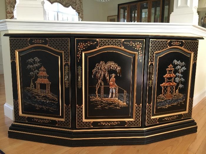Habersham Furniture Co. CHINOISERIE CONSOLE CABINET black and gold-painted, single door, Asian inspired. Absolutely perfect in every way.