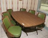 MID CENTURY BREAKFAST TABLE WITH 6 SWIVEL CHAIRS, ALL IN EXCELENT CONDITION