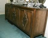 SERVER WITH CUSTOM PAD FOR TOP