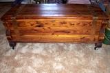 Vintage cedar chest in great condition