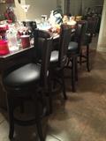 Set of 4 nice swivel barstools. Seat to floor 30"
