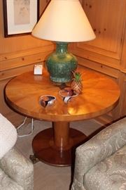 Round Side Table & Lamp