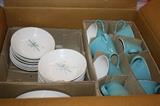 VINTAGE SALEM NORTH STAR DISH SET