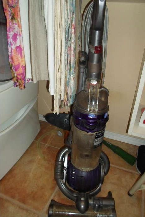 dyson vac