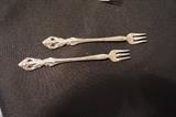 Onieda "Michelangelo" seafood forks (8)