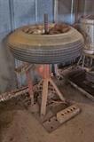 Tire changing stand