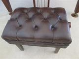 Padded piano seat