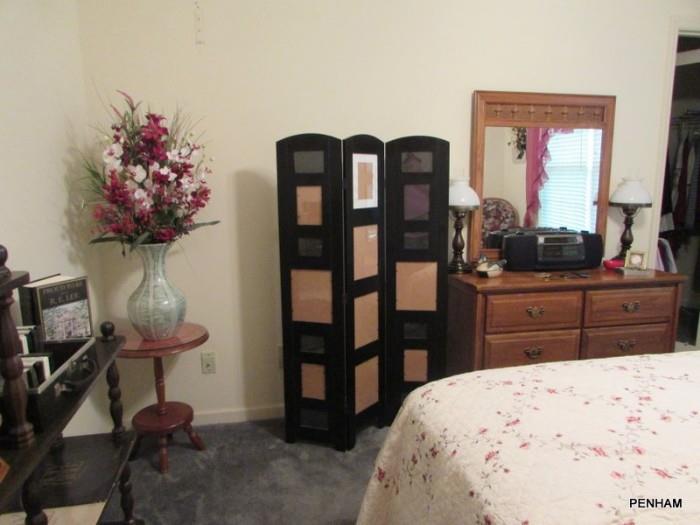 Floor stand picture frame - SOLD