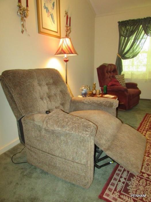 LIFT CHAIR - SOLD
