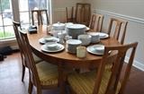 Lovely Dining Table with 8 Matching Chairs and table leaf extentions