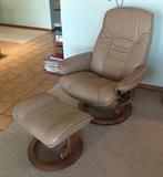 Leather modern style lounge chair and ottoman