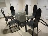 Artedi Dining Set