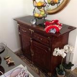 Bernhardt server with pull out.