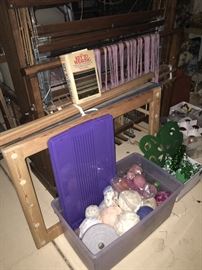 Full size floor loom