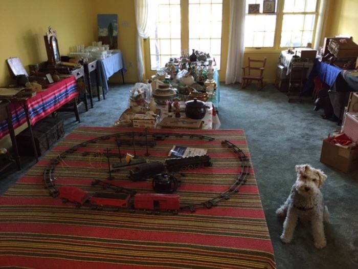 1940 Train lots of great stuff, dog not for sale