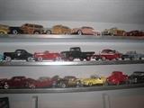 More 1:18 die cast cars