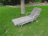 wheeled lounger