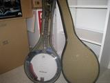 Hondo Banjo in case