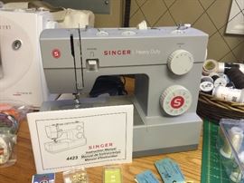 Singer 4423 Heavy Duty Sewing Machine