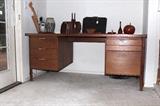 John Stewert Desk