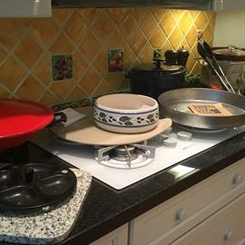 Kitchen ware, pizza pan, pampered chef stone, electric wok and more