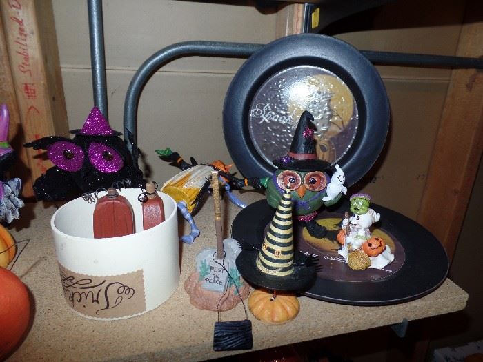 There is a very large amount of wonderful new or like new Halloween items.