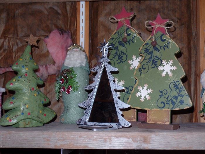 There is an incredibly large collection of beautiful new or like new Christmas decor items!!!!!