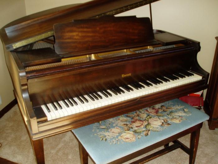 Everett Baby Grand Piano. Great condition Please note: needs ivory on one key replaced. 