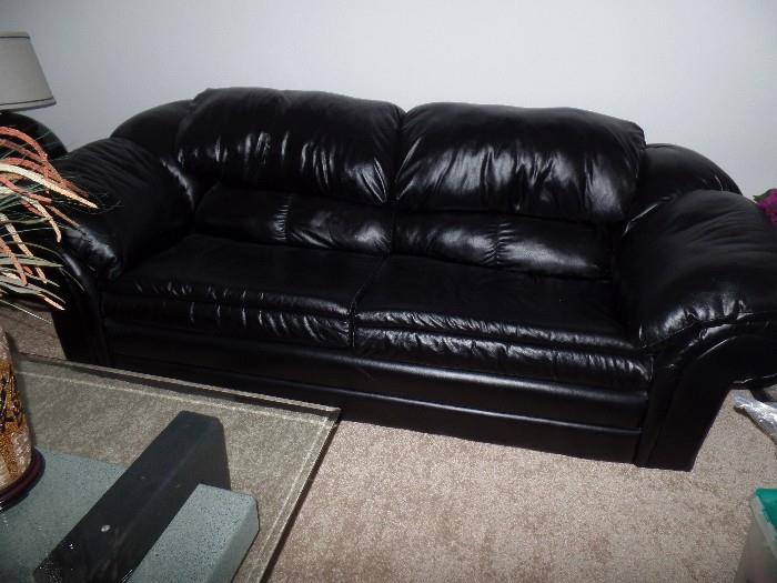 Black leather couch w/matching loveseat 