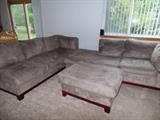 3pc couch set w/ottoman