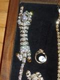 Lots of Brand New Jewelry 