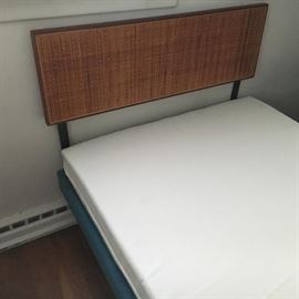 Pair of Knoll twin beds
