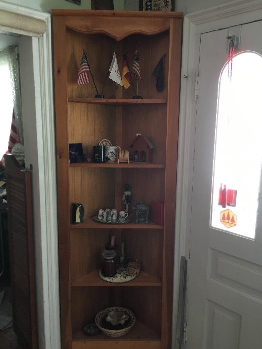 Corner cupboard