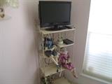 DECOR AND TV AND METAL SHELF