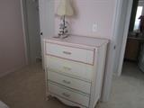 CHEST OF DRAWERS AND LAMP