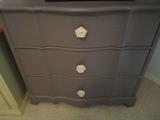 GRAY CHEST OF DRAWERS