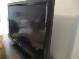 FLAT SCREEN TV 