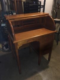 Petite roll top desk