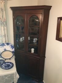 Pair of beautiful vintage 1960's corner cabinets