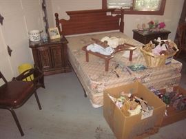 Beanie babies, night stands