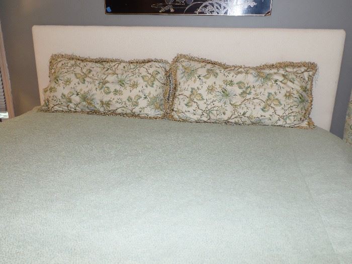 King Size (Platform) bed with mattress and bedding