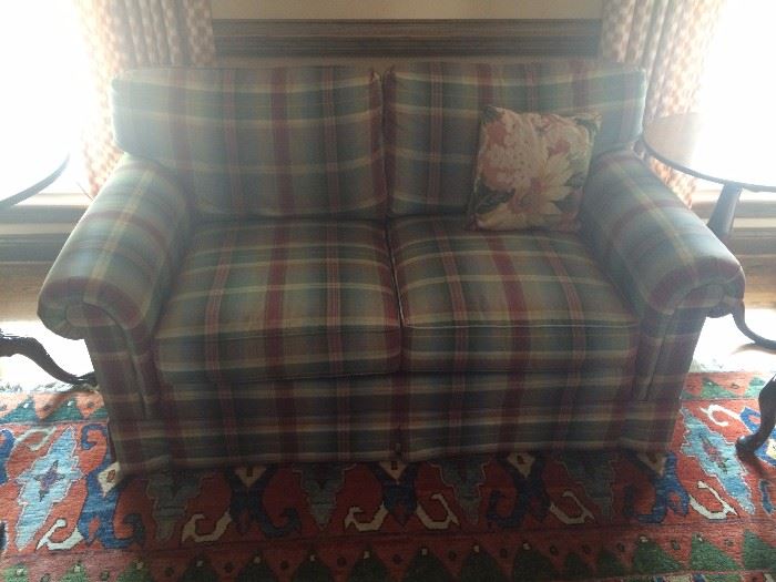 Traditional upholstered Love Seat
