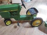 VINTAGE JOHN DEERE PEDAL CAR WITH TRAILER